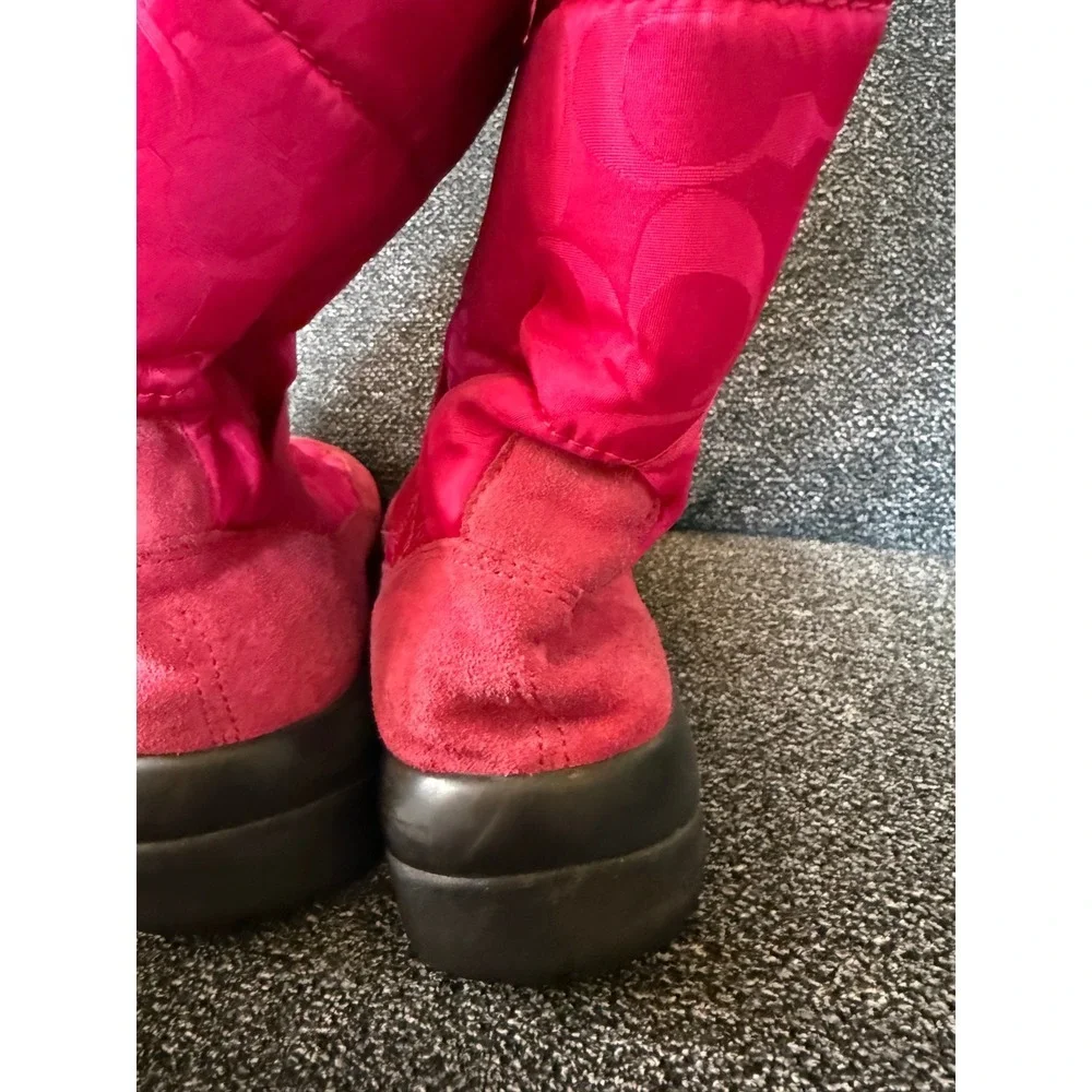 Coach Signature Puffer Snow Boots Fuchsia Pink‎ Women's Size 7.5B