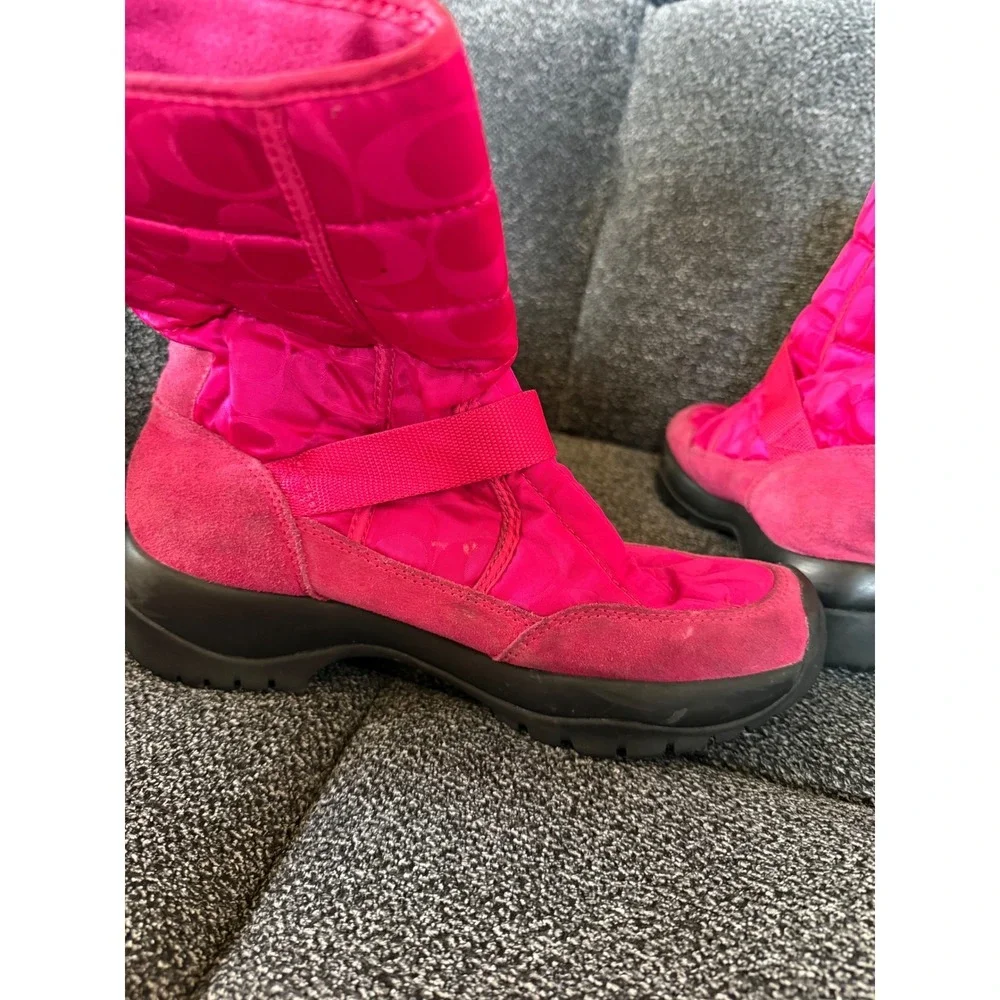 Coach Signature Puffer Snow Boots Fuchsia Pink‎ Women's Size 7.5B
