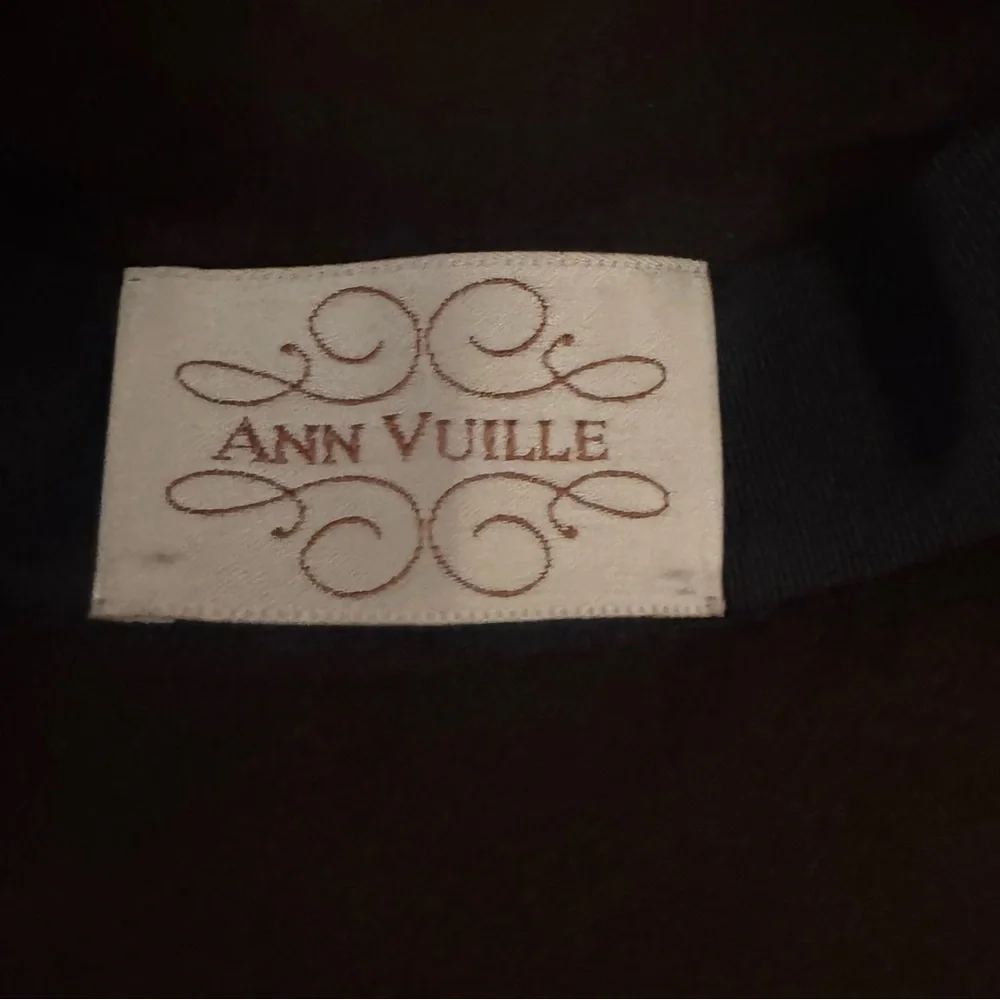 Ann Vuille pre owned