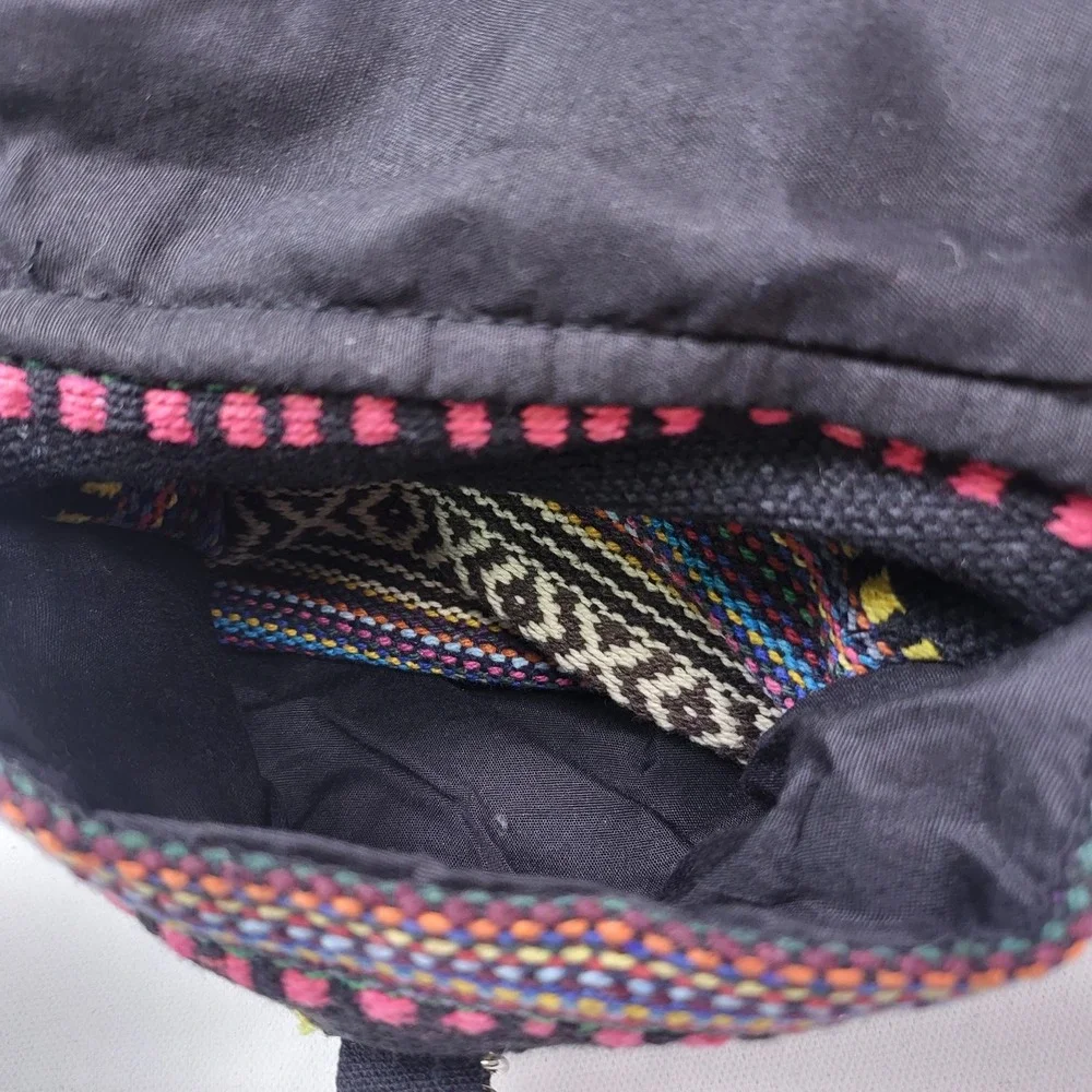 N/A woven medium