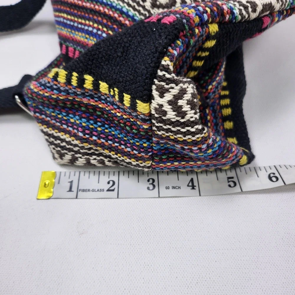 N/A woven medium