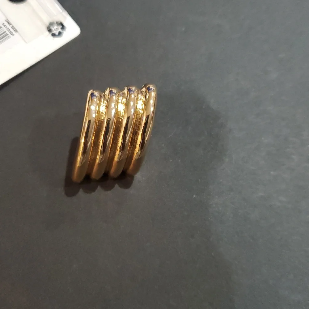 Aldo shaped ribbed