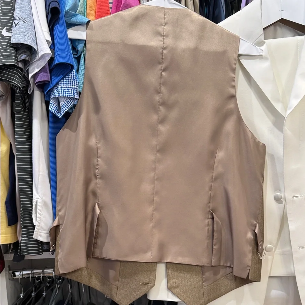 Lucci Collezione 32” out sophistication