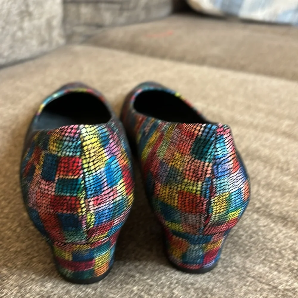Vaneli Astyr' Almond‎ Toe Multi Color Pump Size 7.5