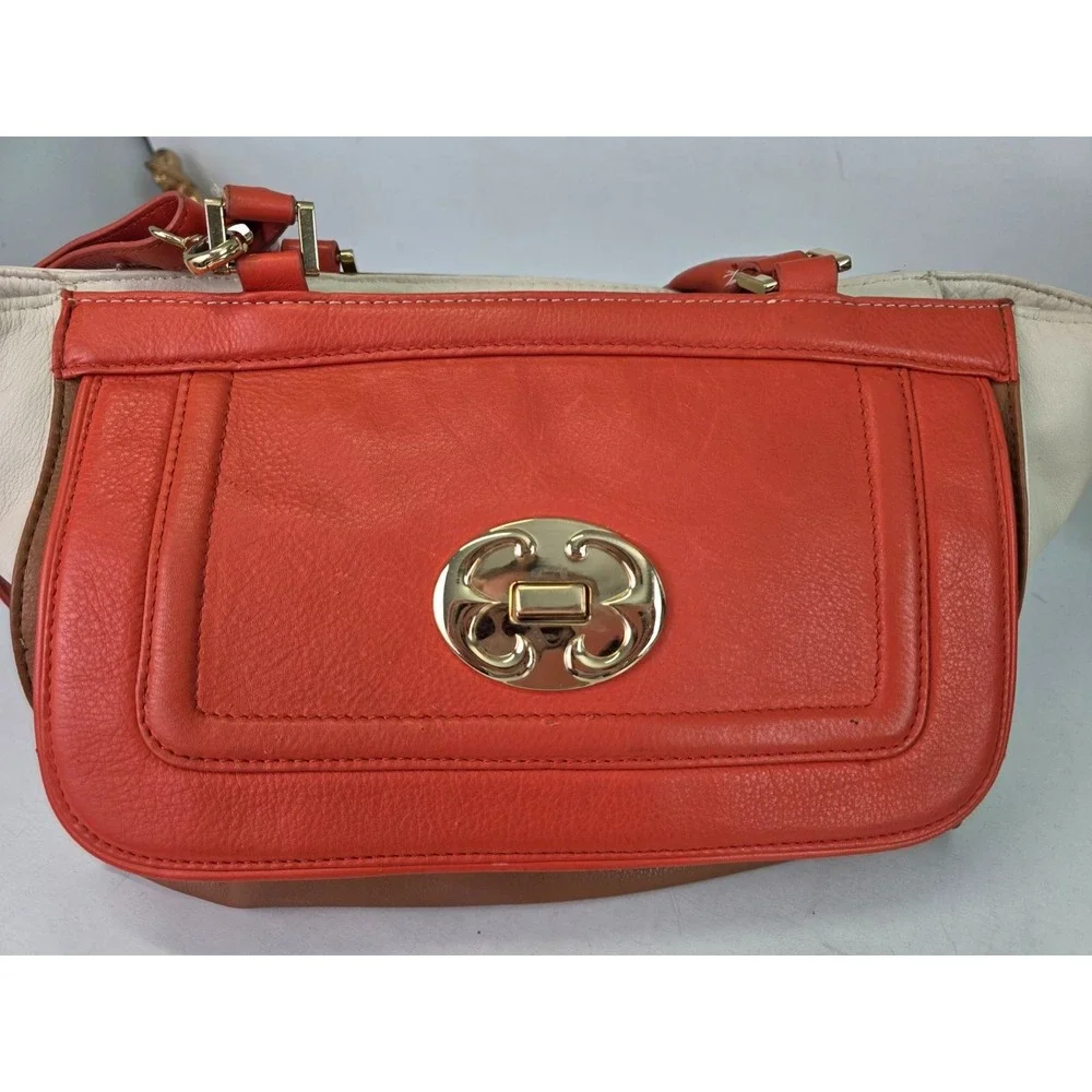 Emma Fox this item