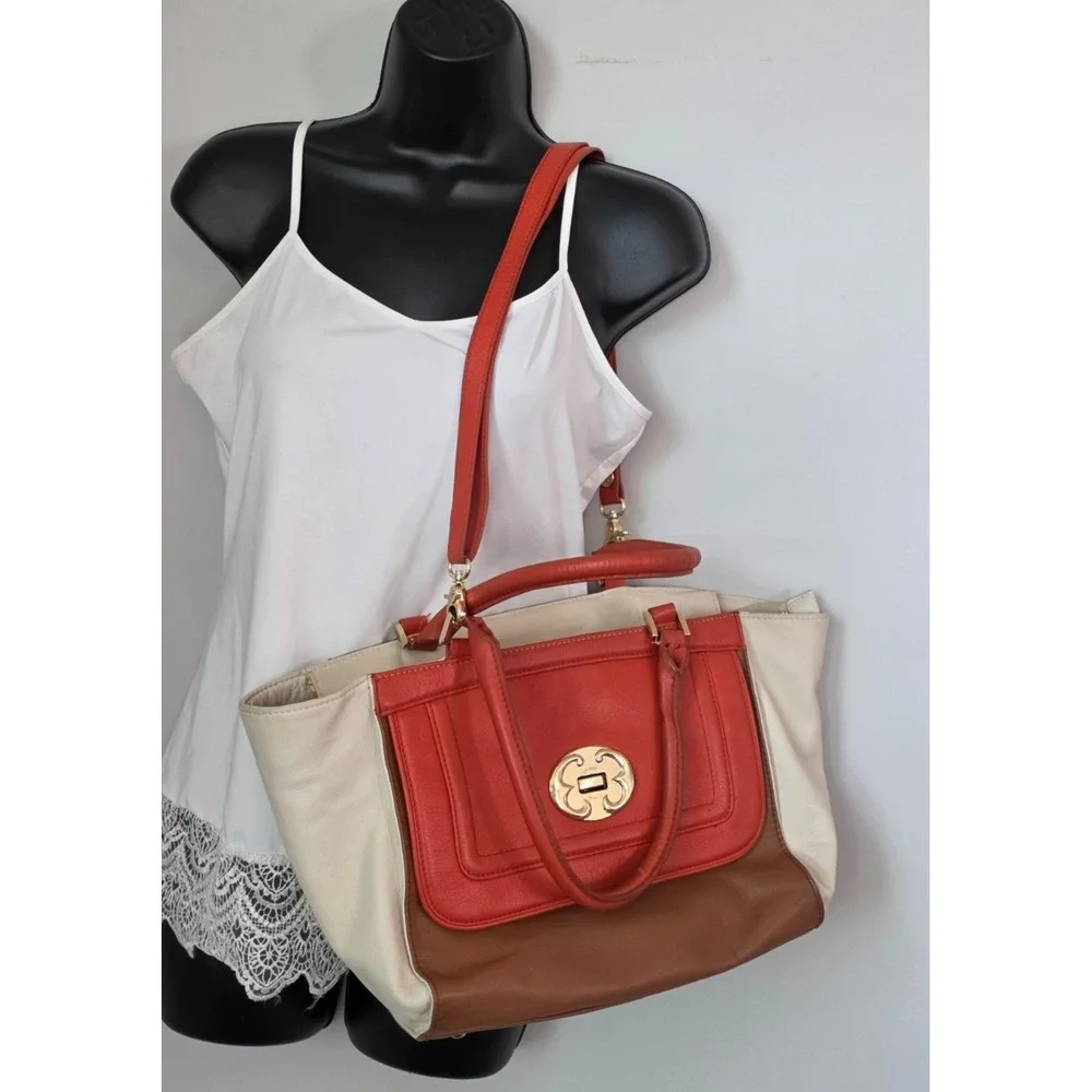 Emma Fox this item