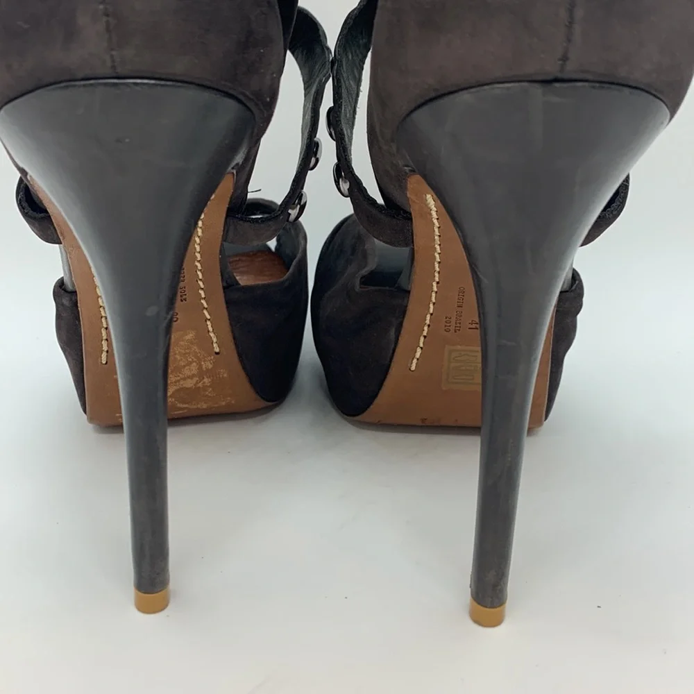 SCHUTZ *flawed open