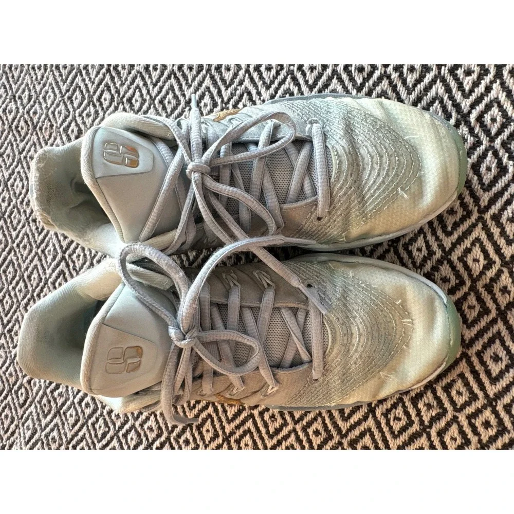 Nike sabrina magnetic