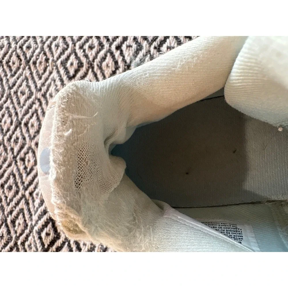 Nike sabrina magnetic