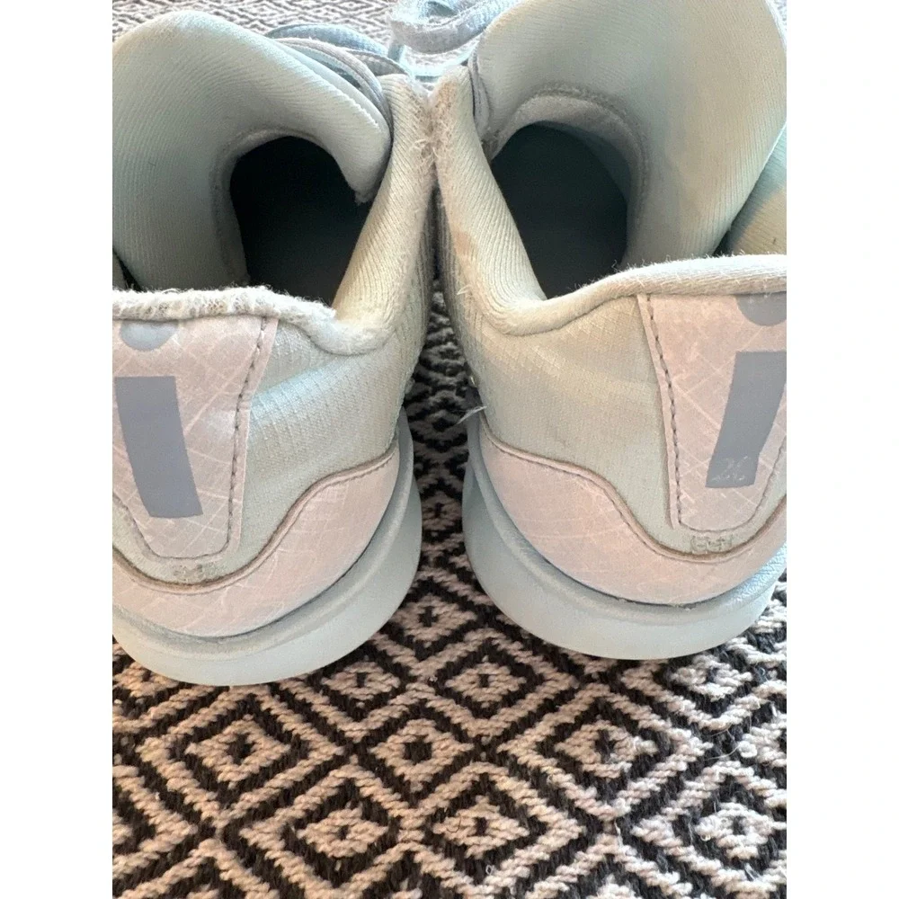 Nike sabrina magnetic