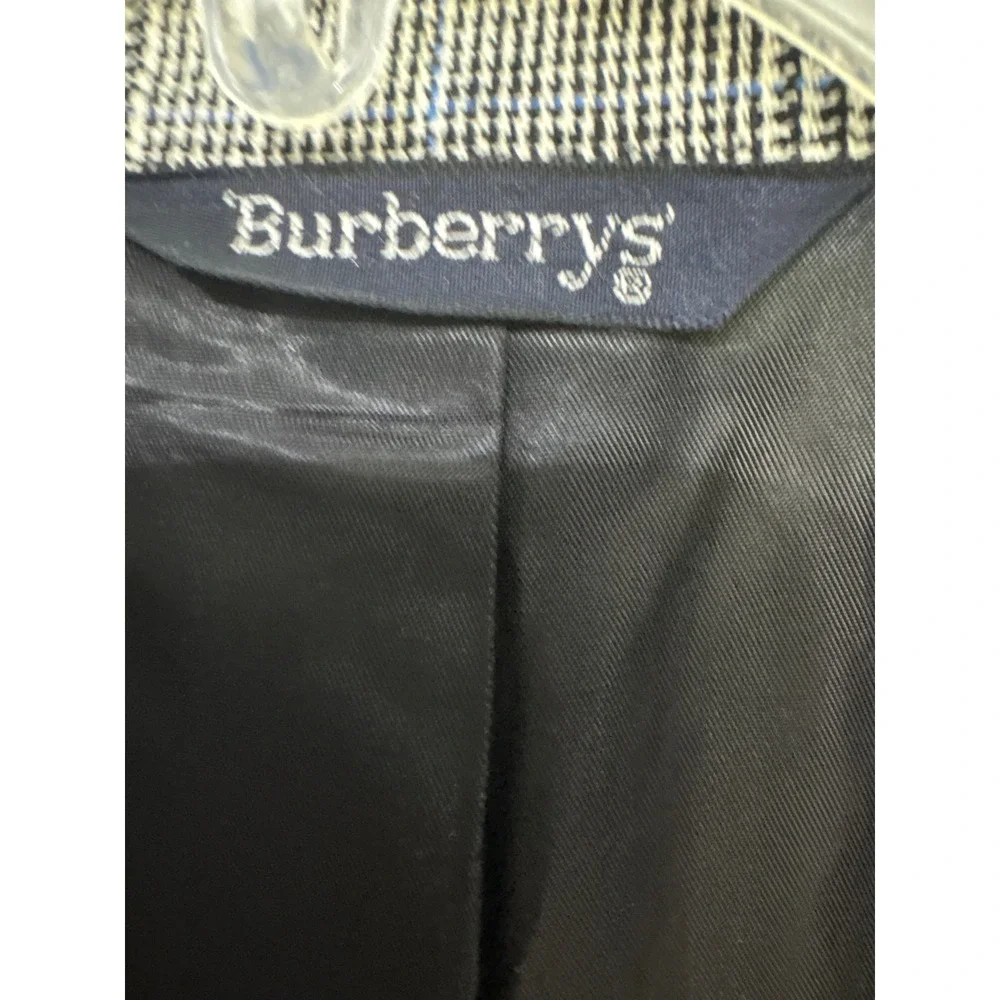 Burberry stored formal lining