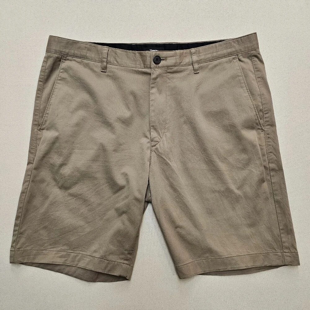 Theory Zaine Solid Twill Shorts 34
