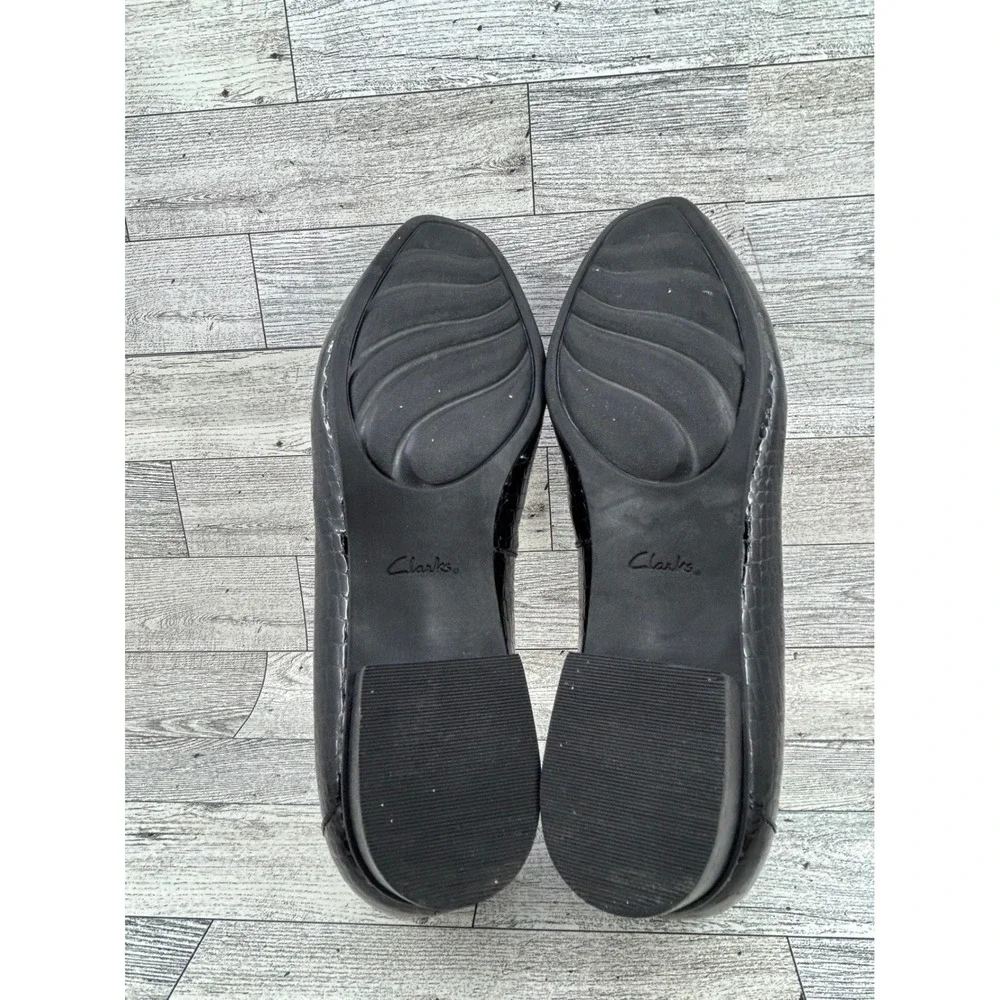 Clarks Artisan‎ Women Black Croc Embossed Patent Leather Buckle Pumps Size 9.5