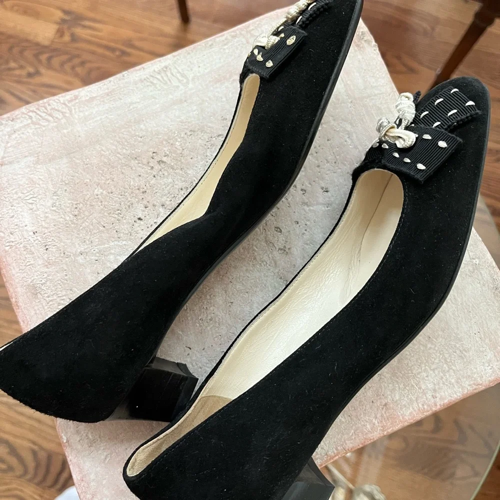 Salvatore Ferragamo Black Suede Low Heels with Bow and Ties - size 6 - EUC