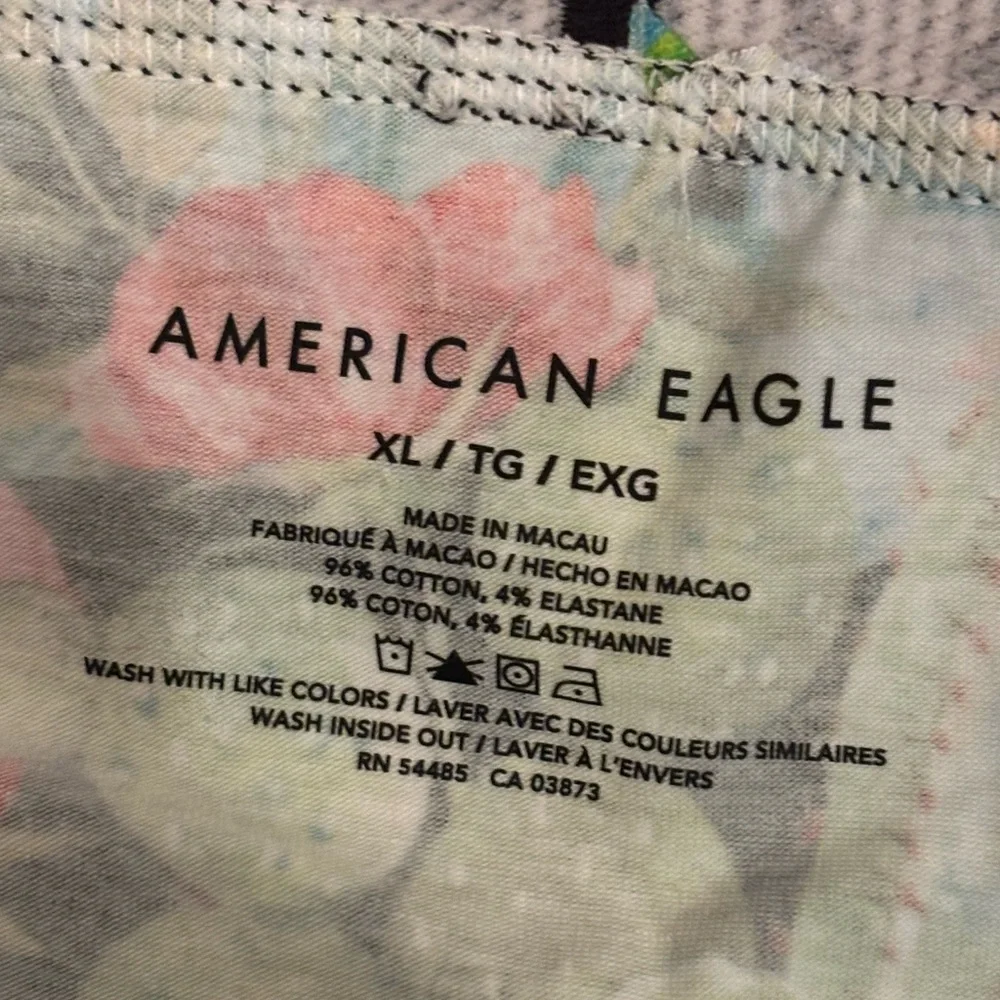 American Eagle Outfitters soft light