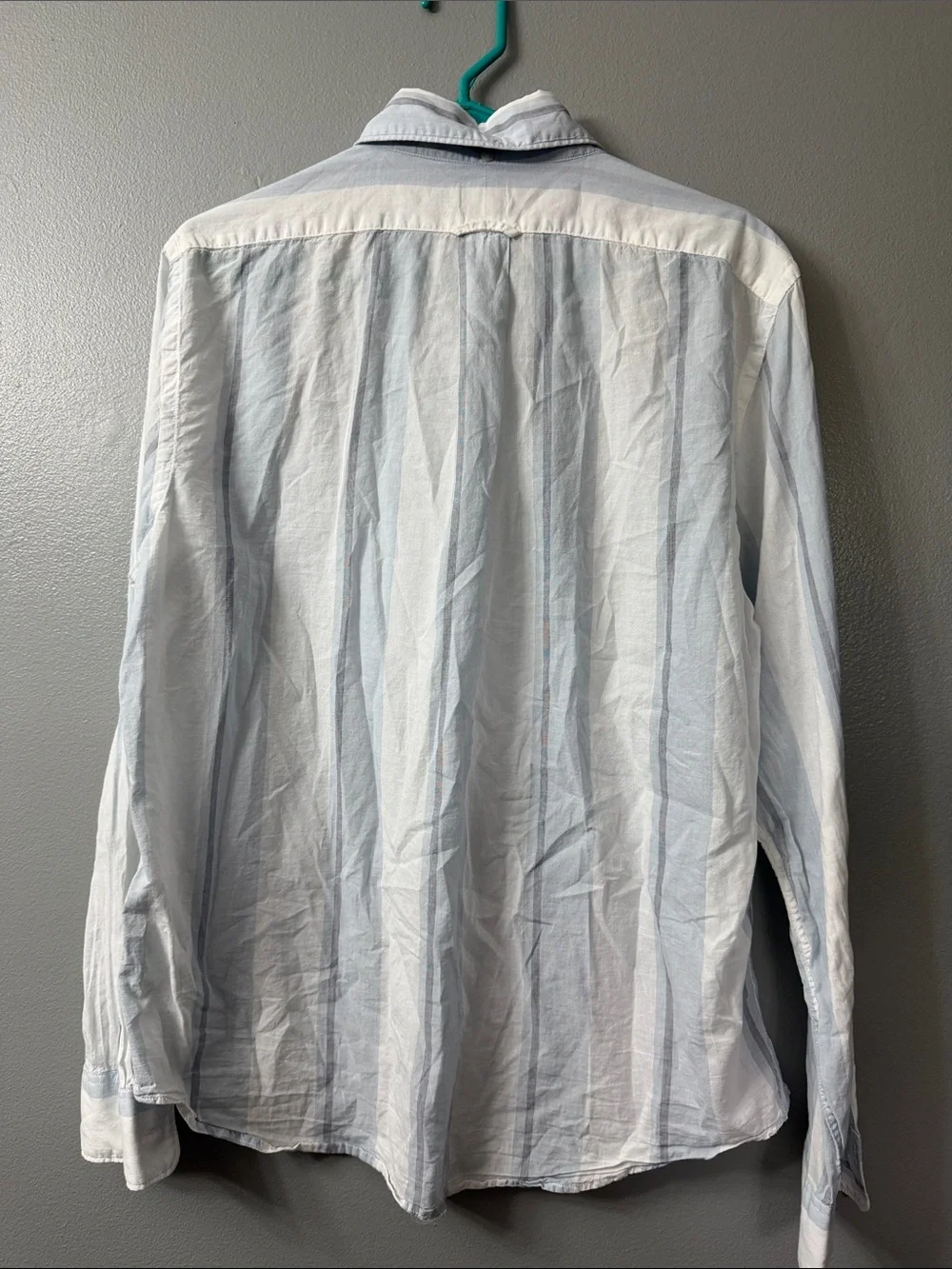 Todd Snyder long sleeve lightweight button down shirt