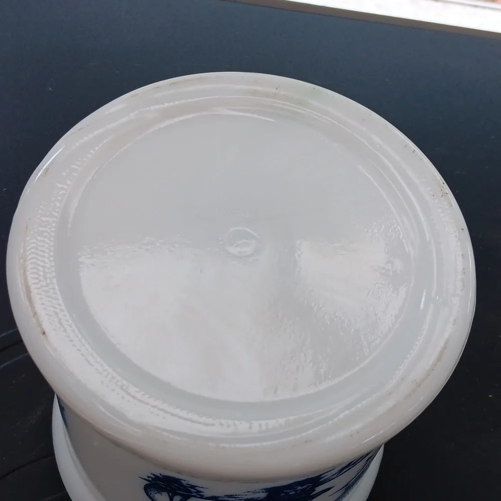 Vintage 1970s Holland Delft white blue milk glass opaline canister
