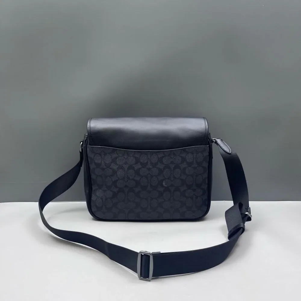 Coach brand color