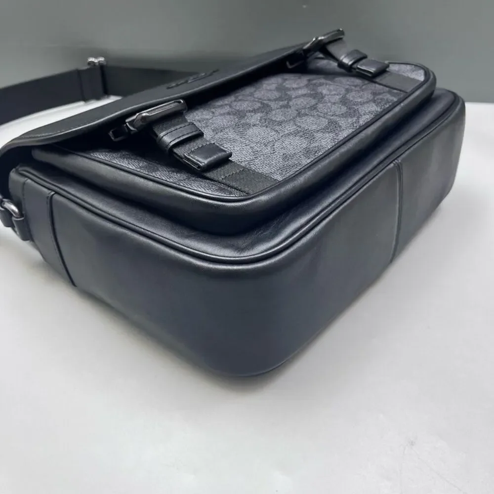 Coach brand color