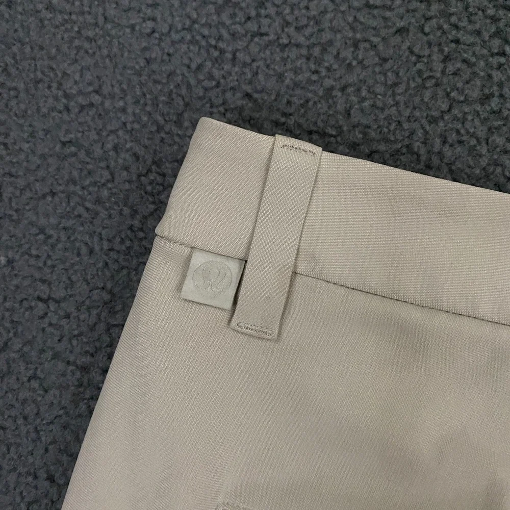 lululemon athletica pre owned