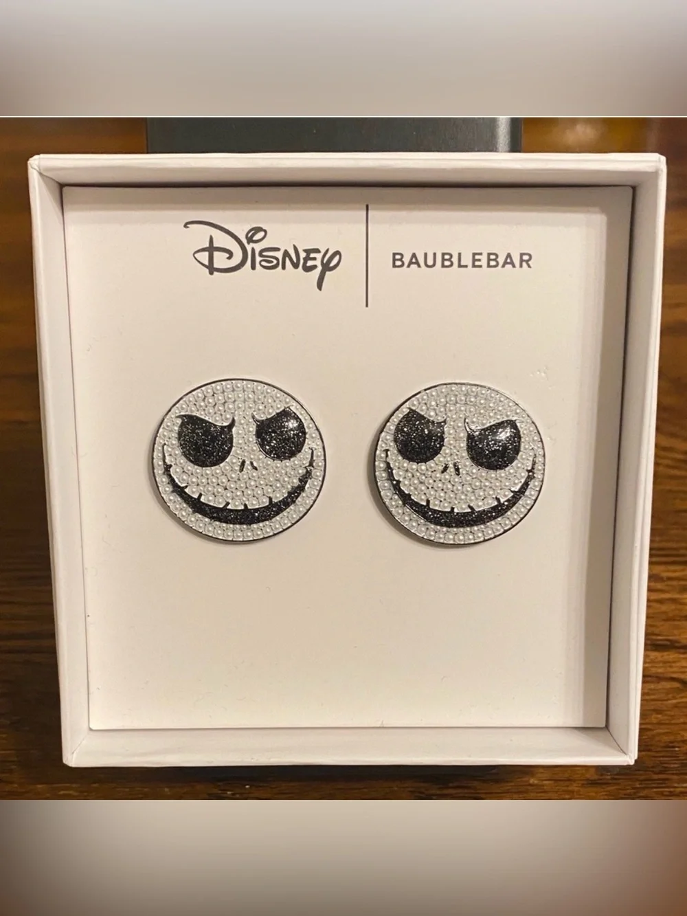 BaubleBar show off