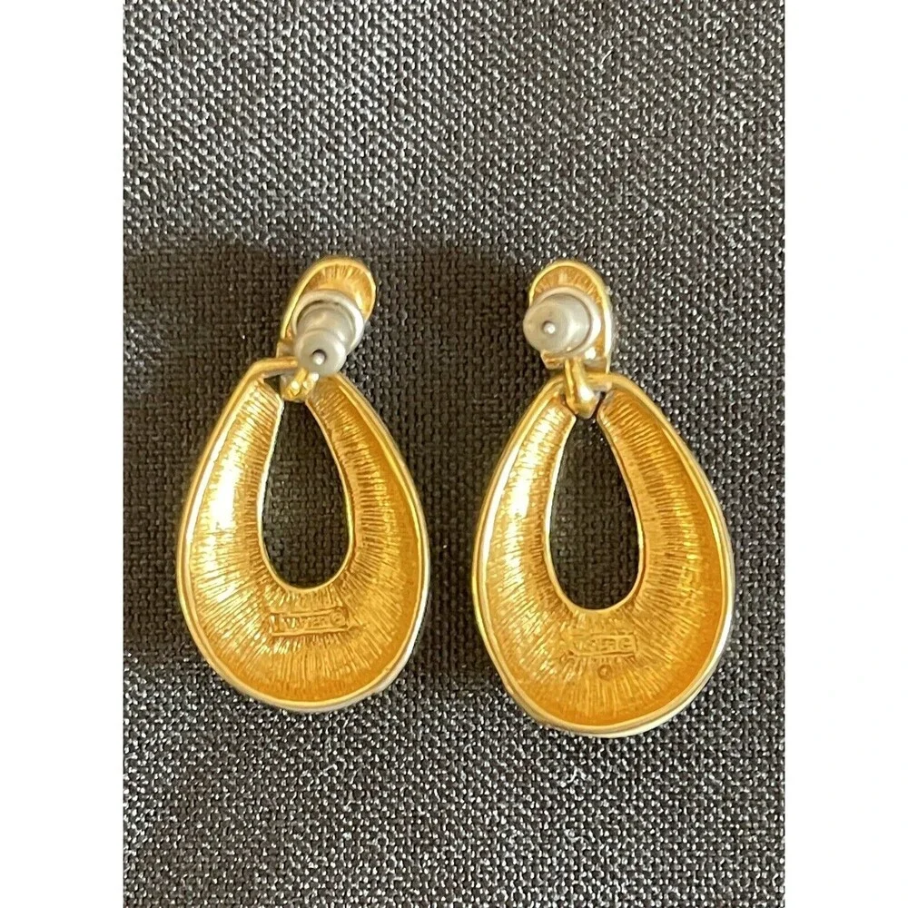 VTG NAPIER Door Knocker Dangle Drop Earrings Oval Gold Tone Metal & Ivory Enamel