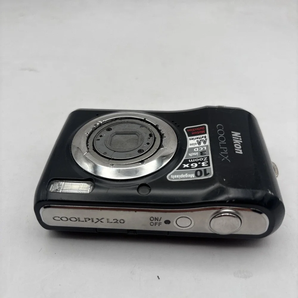 Nikon COOLPIX L20 10.0MP Digital  - No Battery/ No‎ Charger - For Parts Only