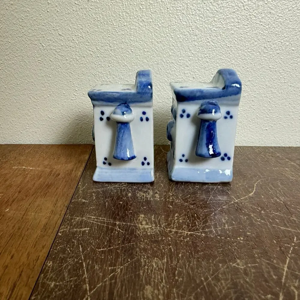 Vintage blue white
