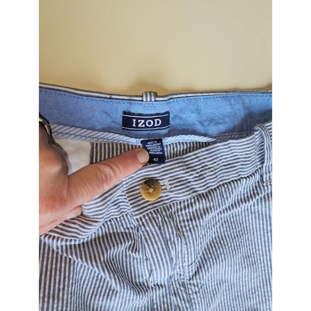 Izod blue white