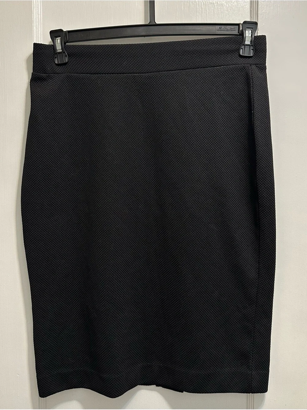 attention: Black Pencil Skirt