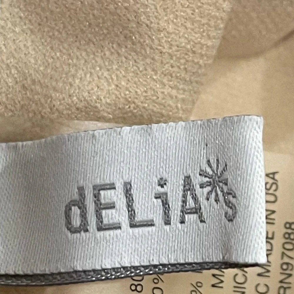 dELiA*s delia’s black