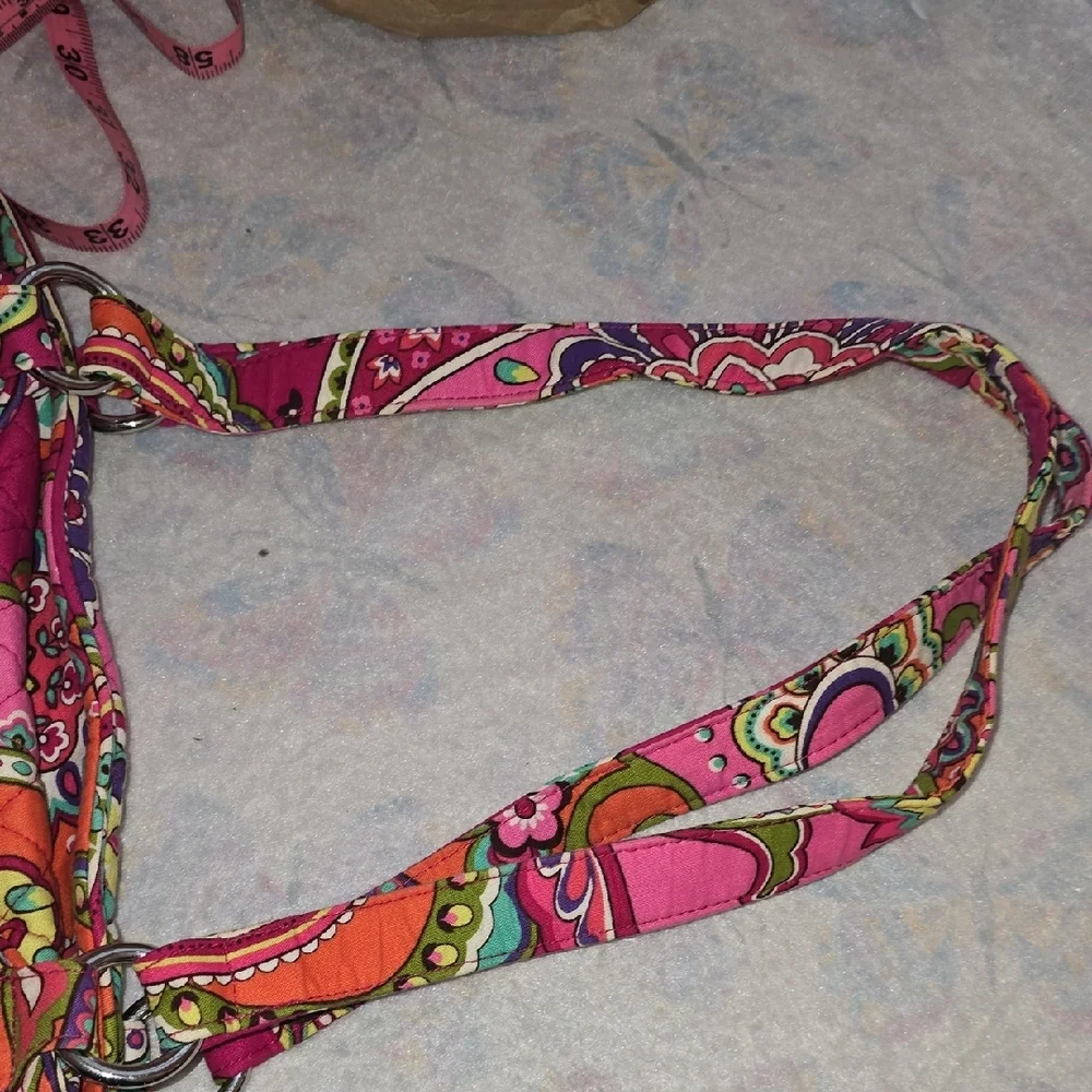 Vera Bradley vibrant shoulder