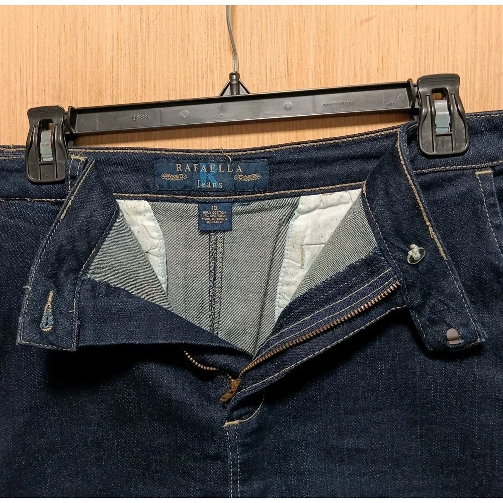 Rafaella flat waist