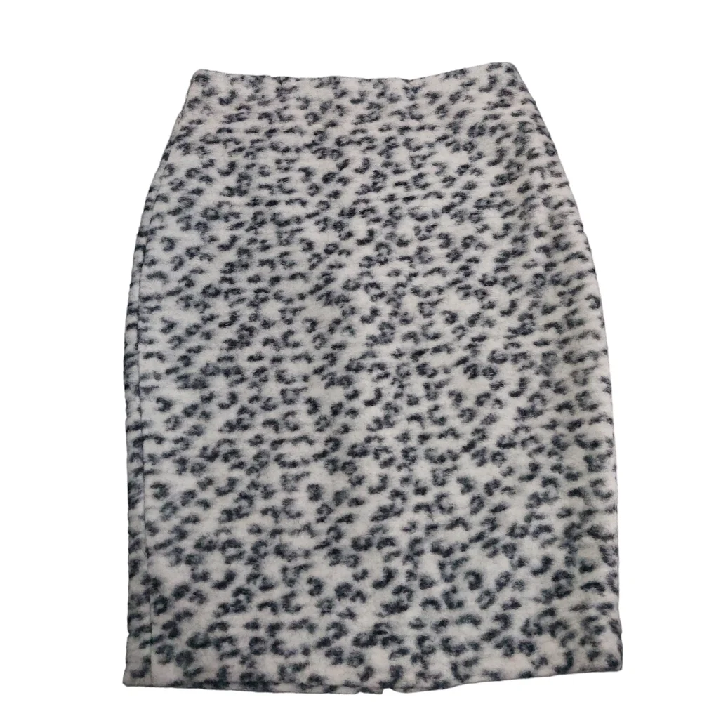 Ann Taylor Leopard Animal Print Pencil Midi Skirt- size 4