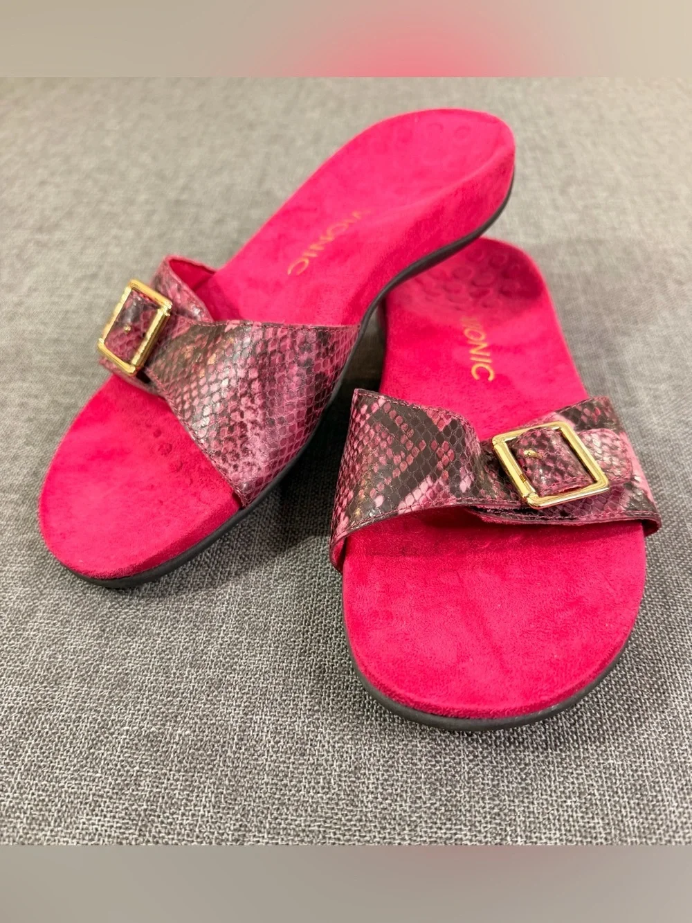 Vionic platform sandals
