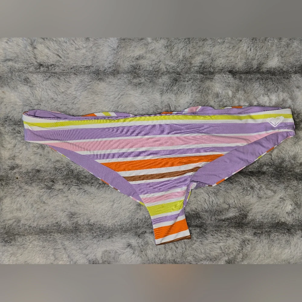 NWT Roxy X KateSurf Kind Kate. Cheeky Bottom-Bright White Aloha‎ Stripe
