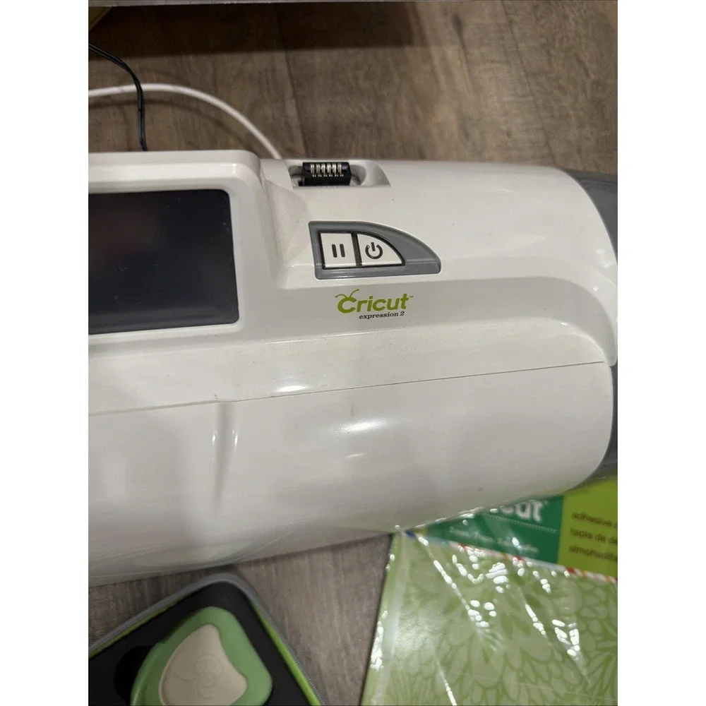Cricut expression cutting