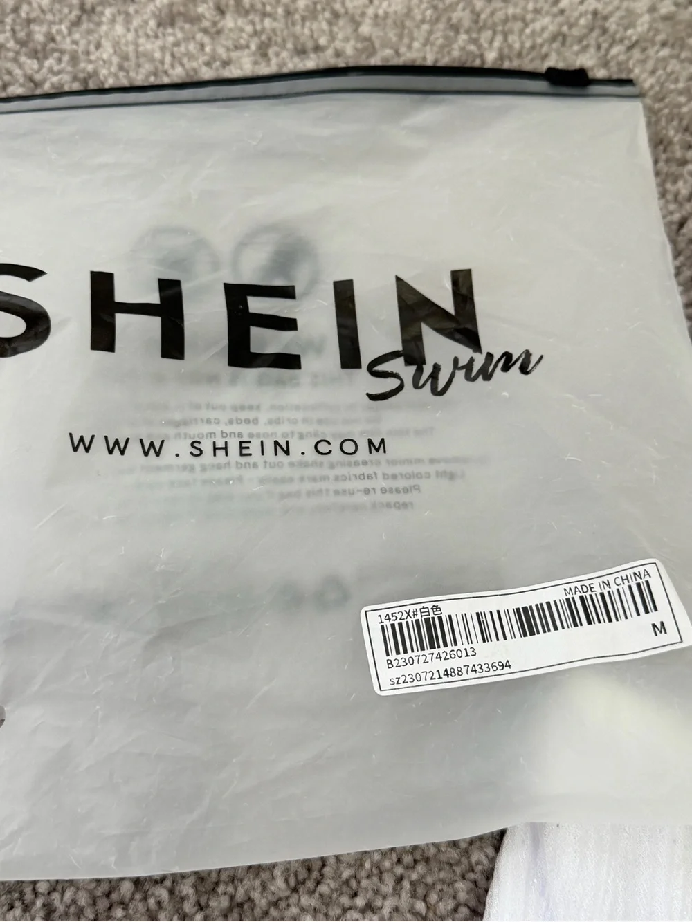 SHEIN minimal white