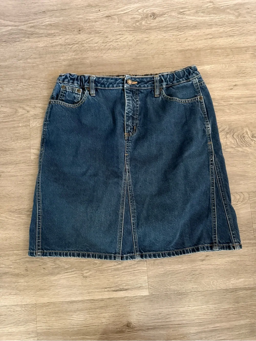 Women’s Classic Medium Wash Blue Denim Skirt Casual A-Line Size 14 Stretch