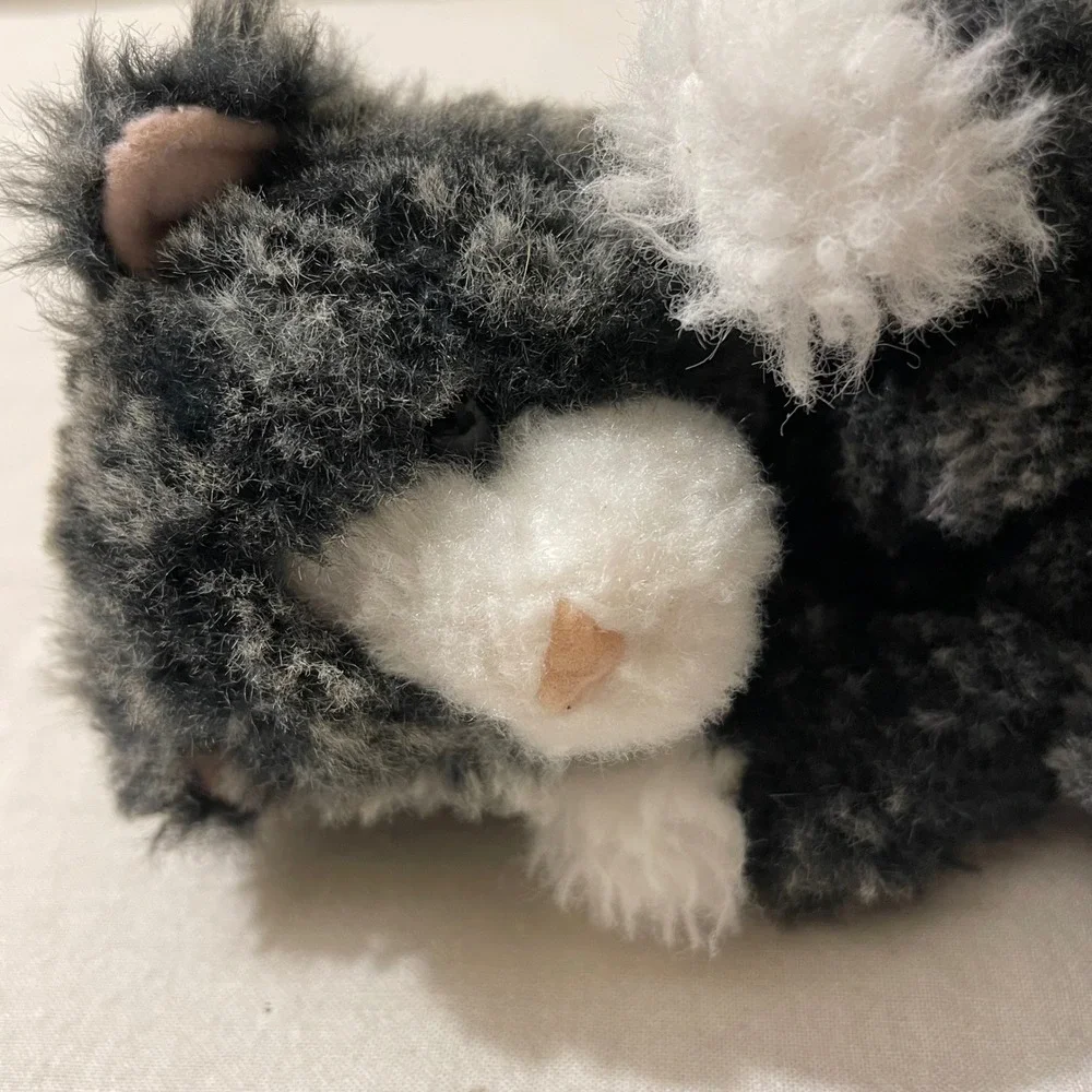 Douglas plush kitten