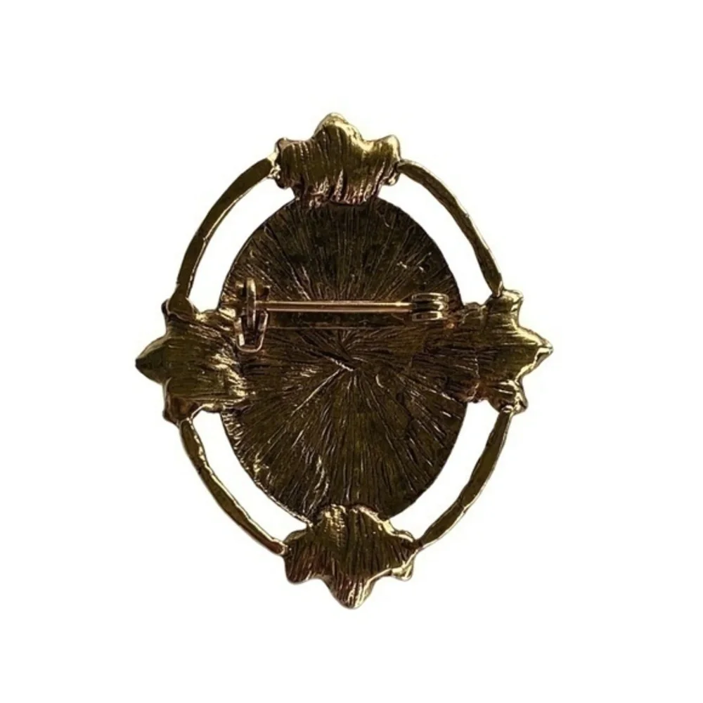 Source Unknown cameo brooch