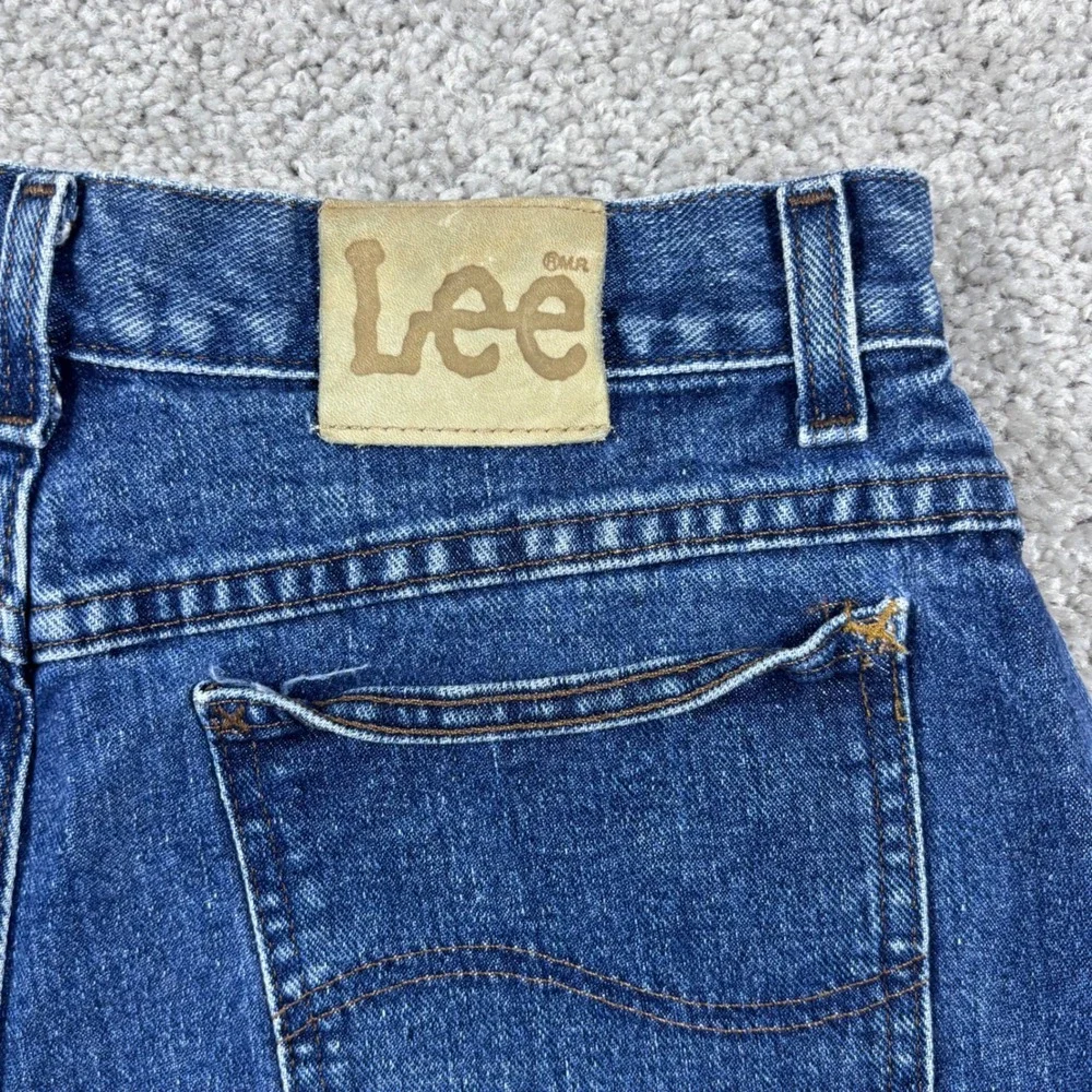 Lee measurements waist