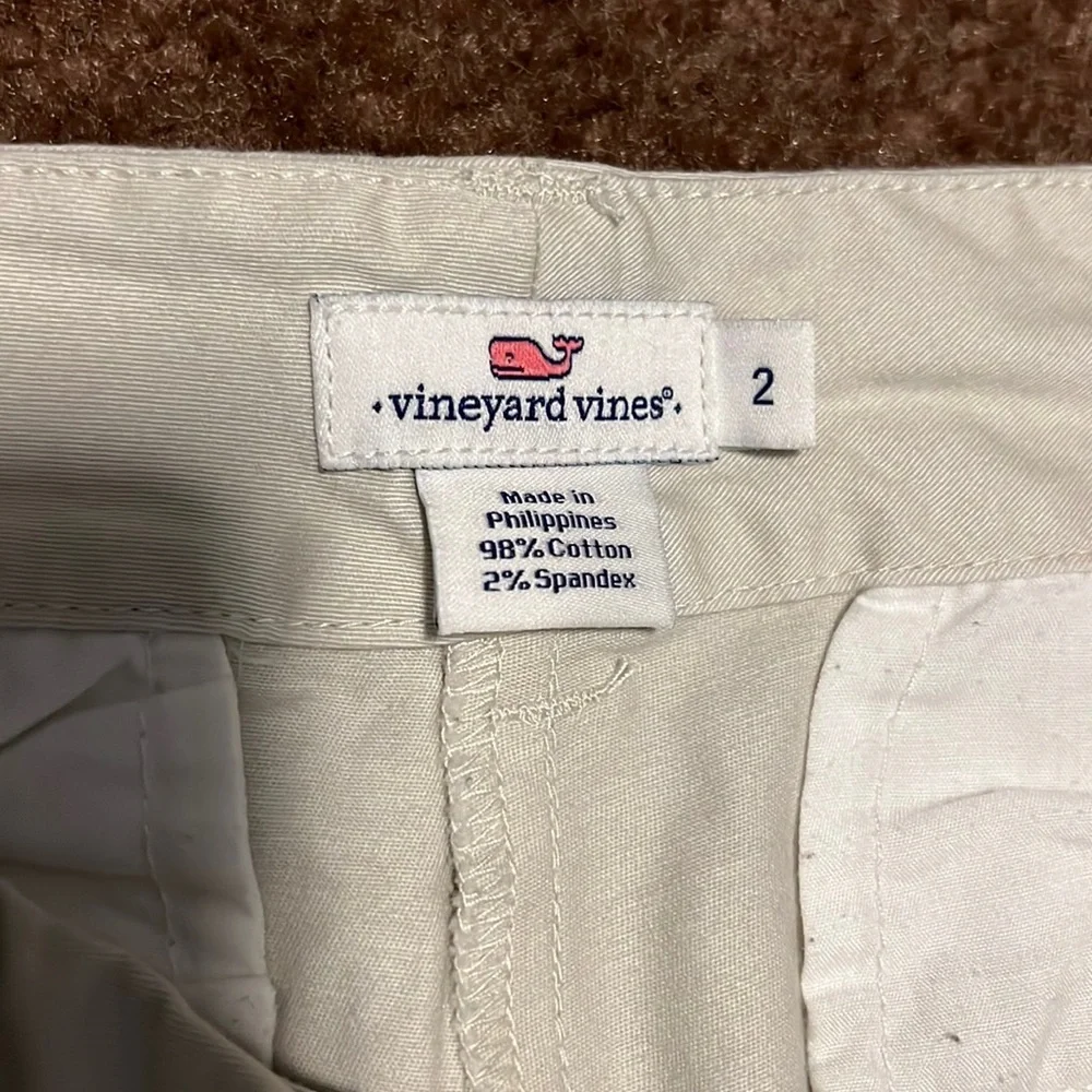 Vineyard Vines cute shorts