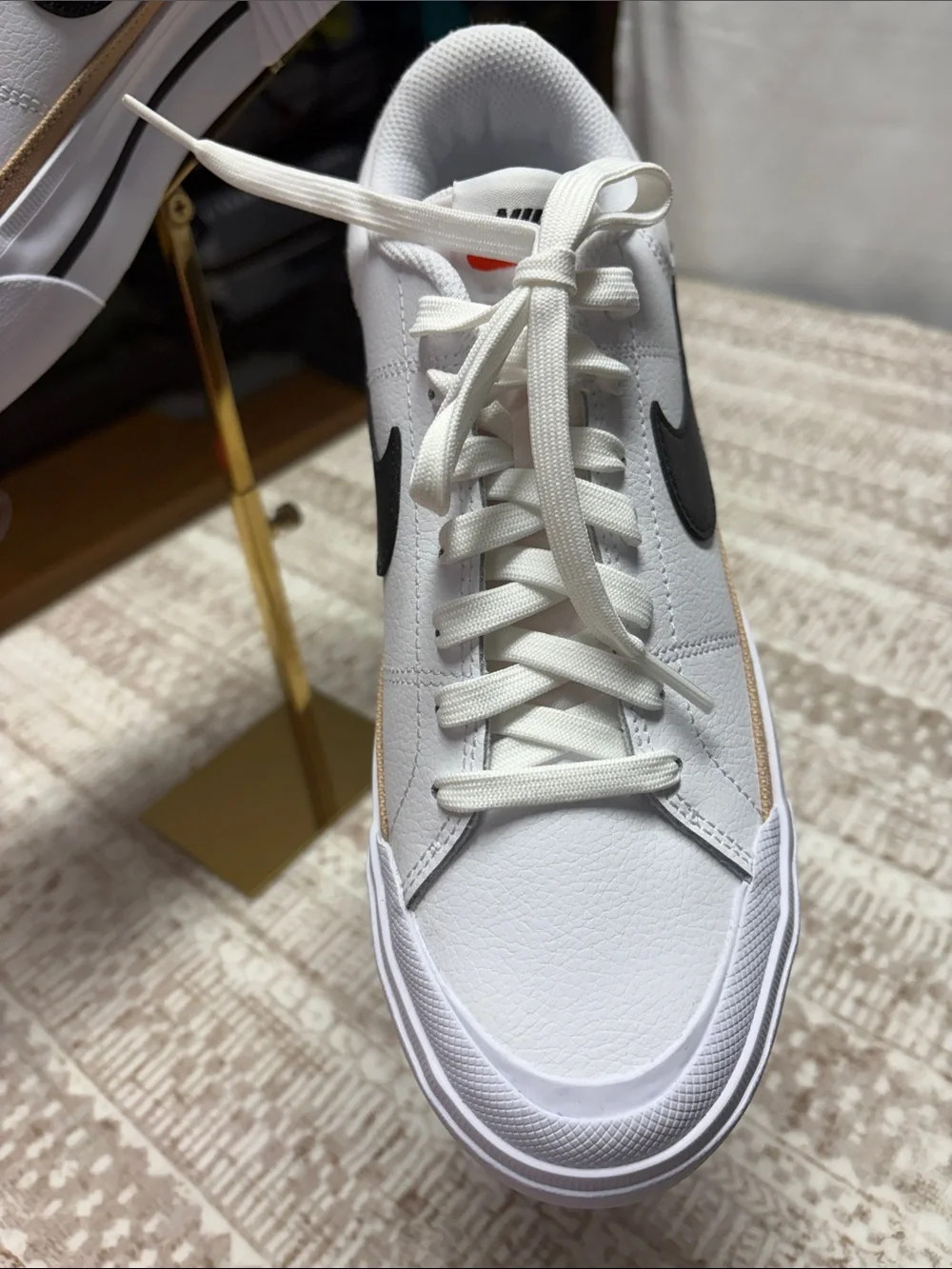 Nike women’s court