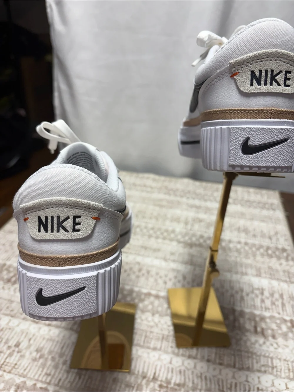 Nike women’s court