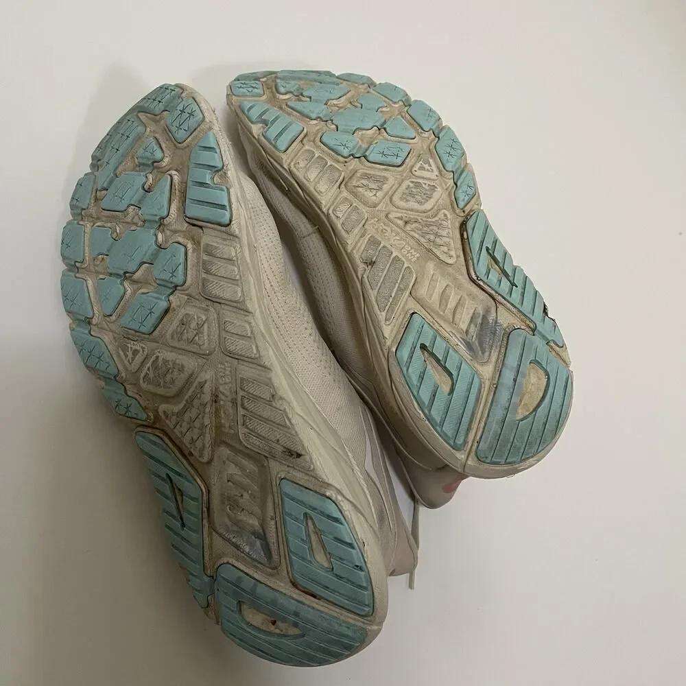 Hoka One One hoka one