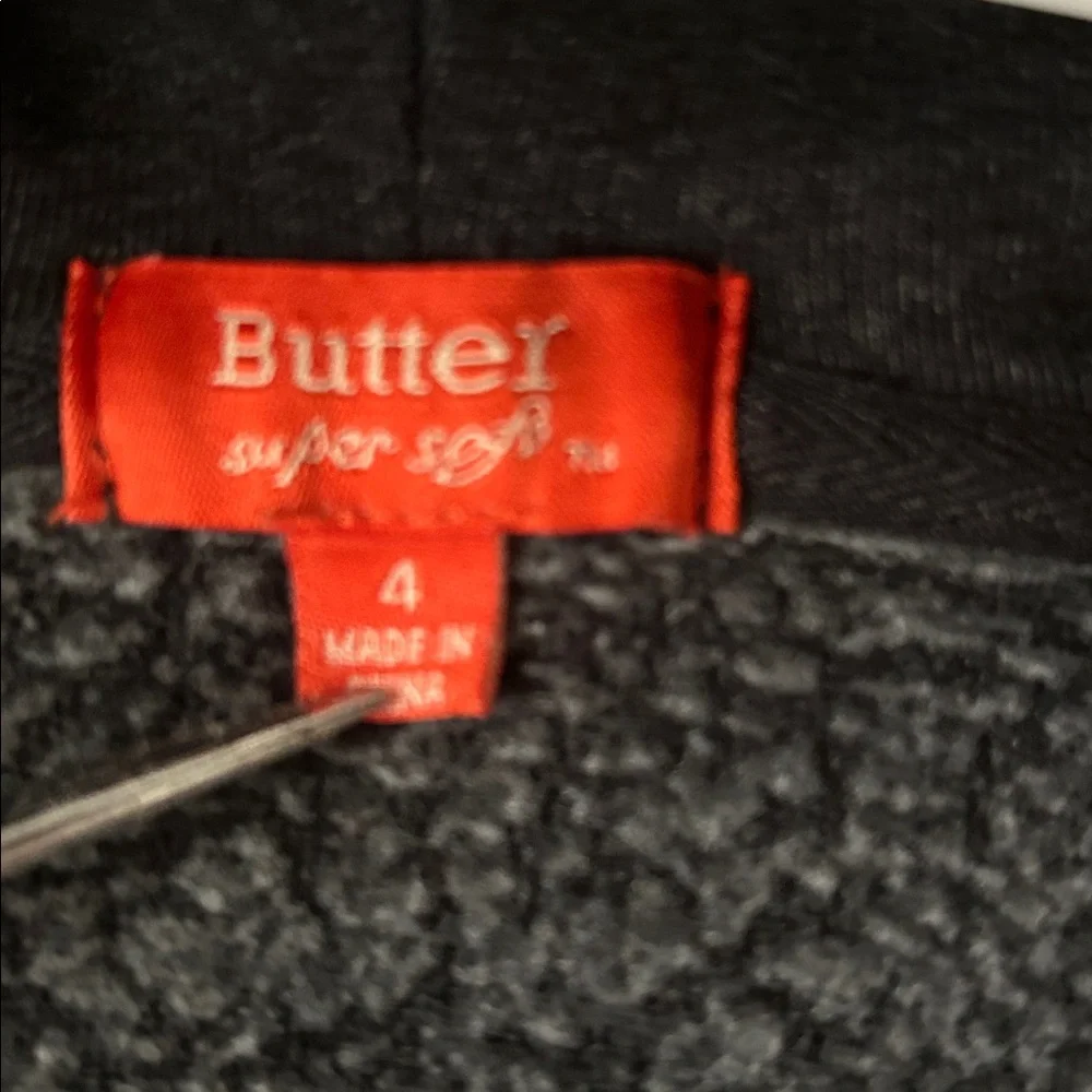 BUTTER ZipUp BLING Hoodie bejeweled Tiger,Rose& FIERCE hood/BUTTER sleeve size 4