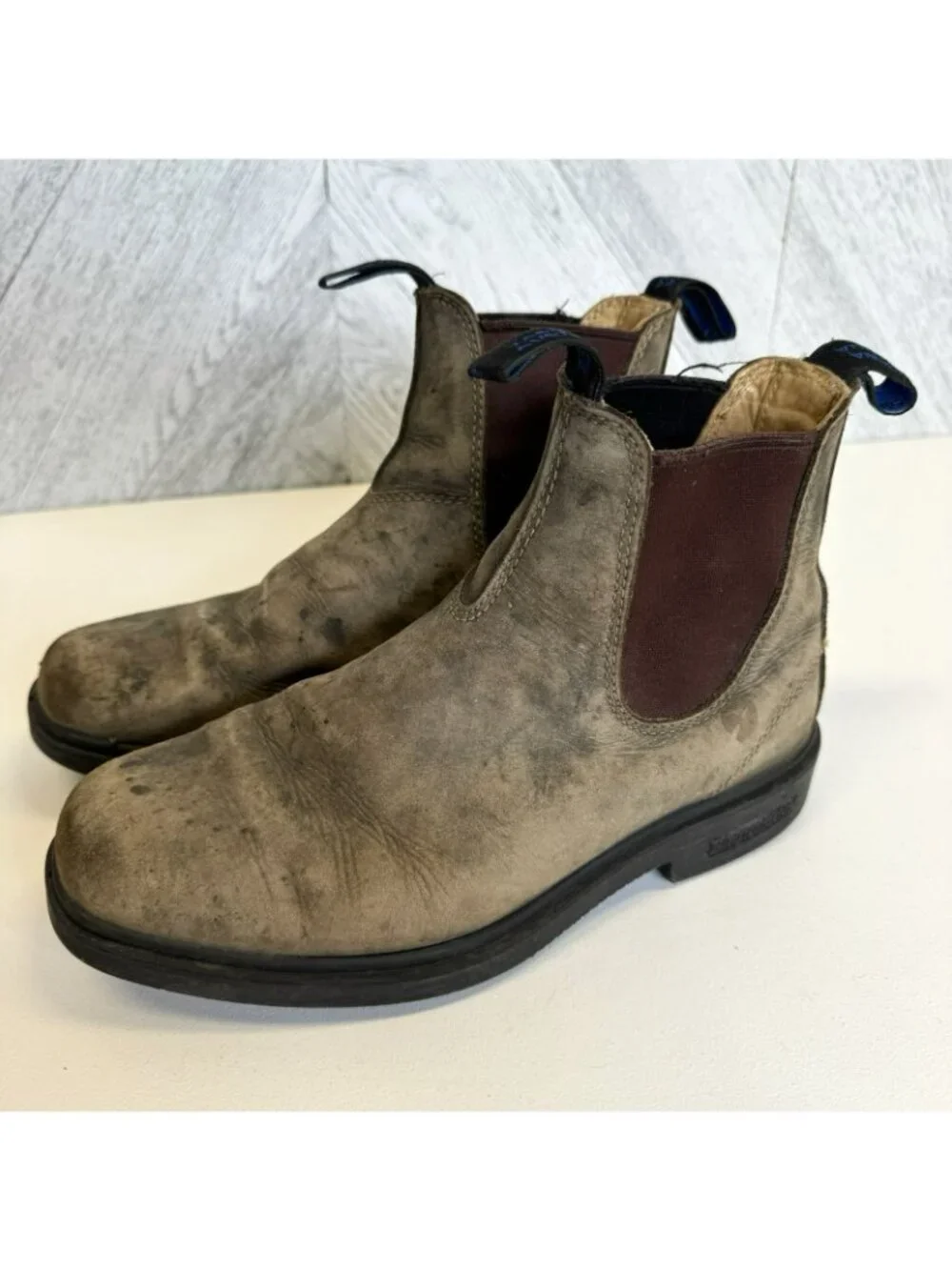 Blundstone chelsea boots