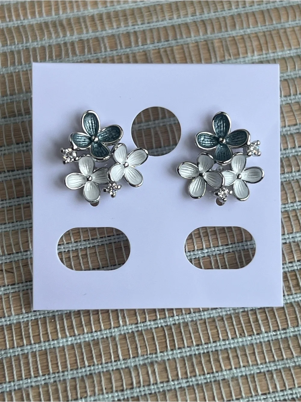N/A bundle earring