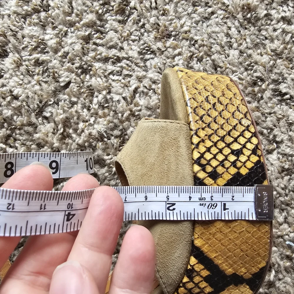 Tory Burch‎ Tan Suede Snake Print Platform Heels Sandals Statement Shoes Sz 7.5